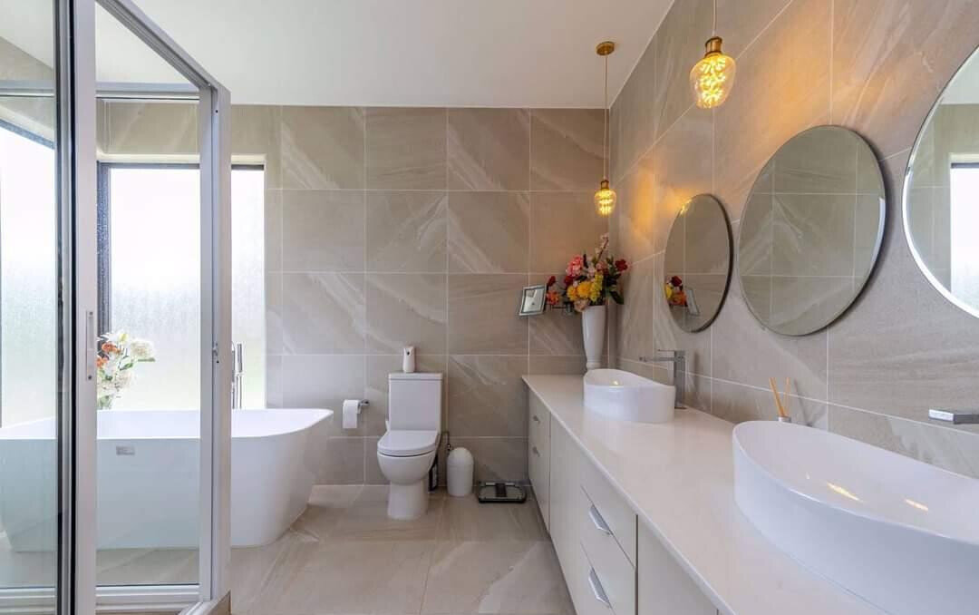 4-Ensuite Townhouse on Half-Acre with Rooftop Terrace – Karen