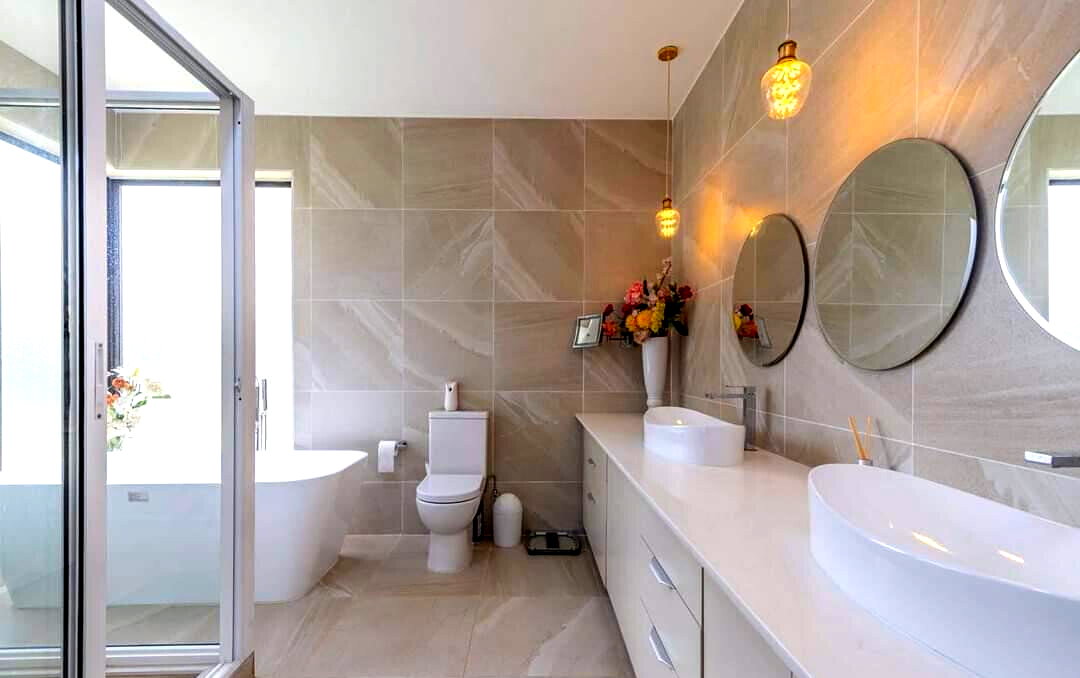 4-Ensuite Townhouse on Half-Acre with Rooftop Terrace – Karen