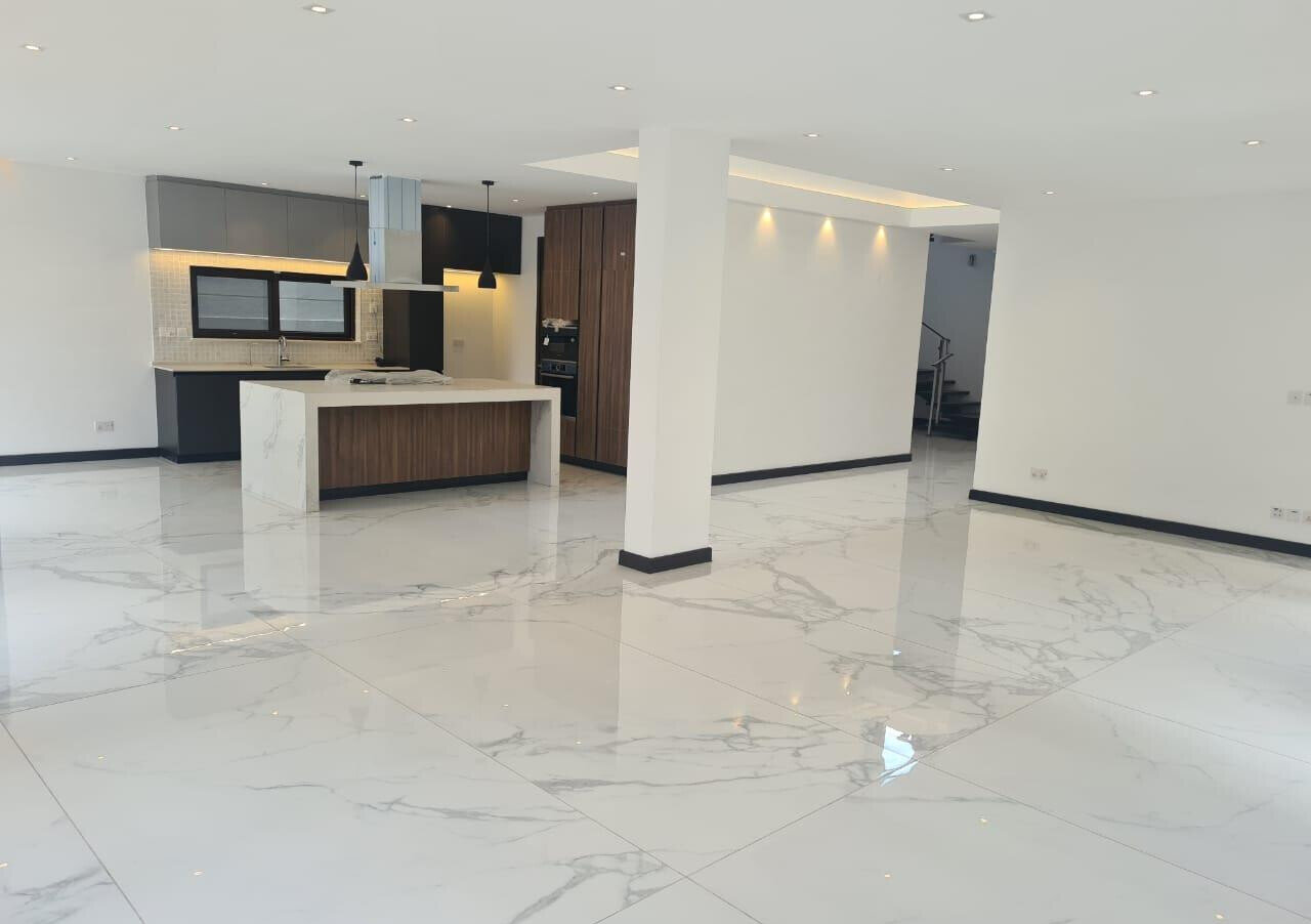 5BR Scandinavian Townhouse with Jacuzzi & Fireplace - Peponi