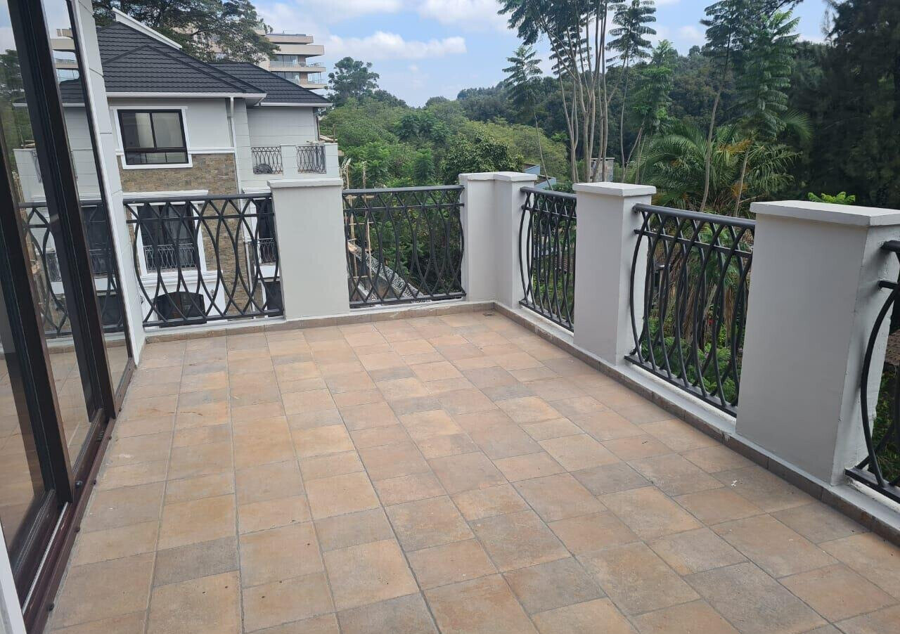 5BR Scandinavian Townhouse with Jacuzzi & Fireplace - Peponi