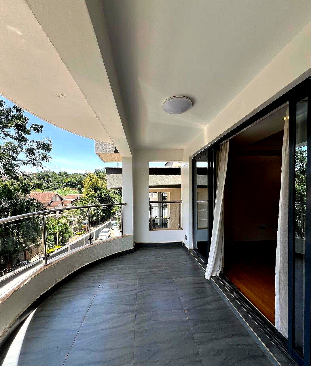 Ultra-Modern 5-Ensuite Townhouse with Generator & Private Garden - Lavington