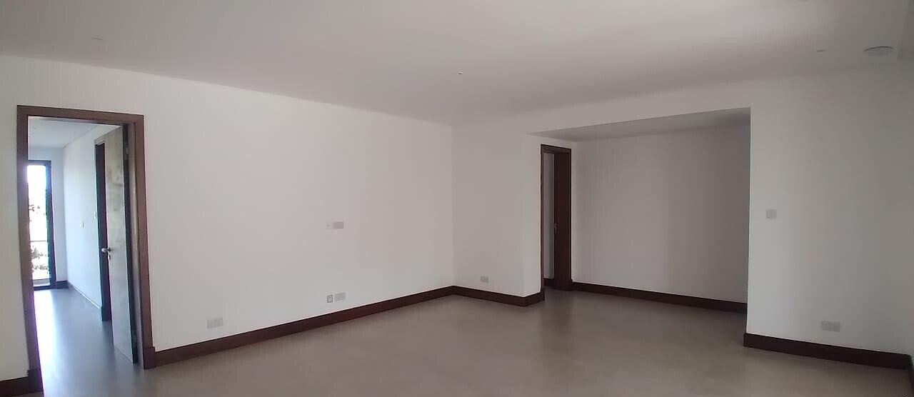 Newly Built 4BR Townhouse with Mature Garden - Kitisuru