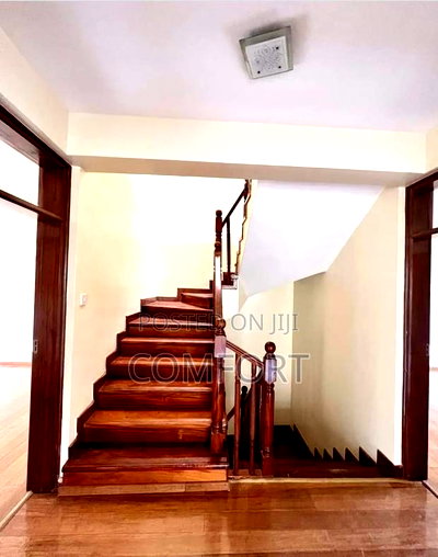 6bdrm Mansion in Lavington for sale - Image 4