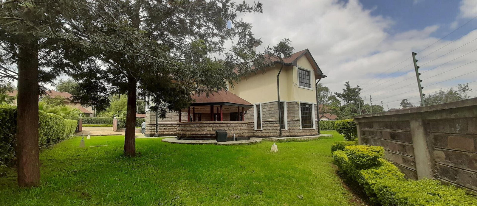 4-Ensuite Townhouse with Gazebo & DSQ – Karen Gated Community