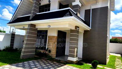 4bdrm Mansion in Membley for sale - Image 4