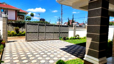 4bdrm Mansion in Membley for sale - Image 5