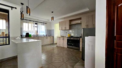3bdrm Bungalow in Gate B for sale - Image 2