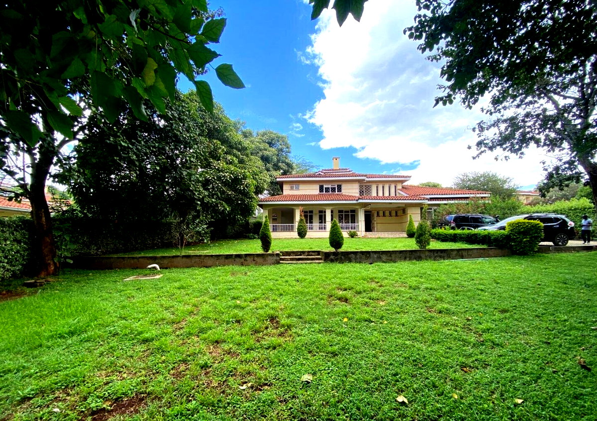 4BR All-Ensuite Townhouse on Half-Acre with DSQ & Gardens - Runda