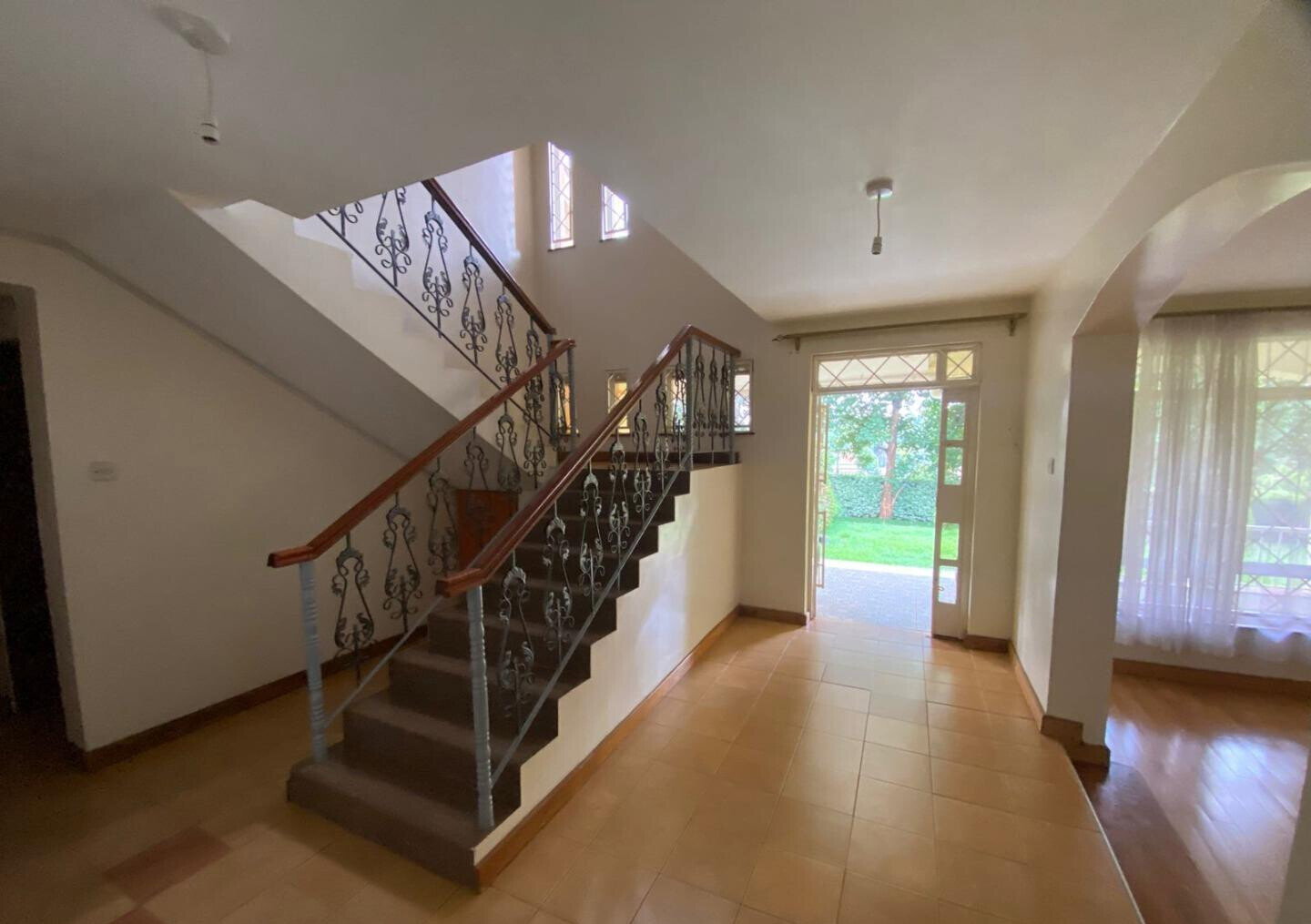 4BR All-Ensuite Townhouse on Half-Acre with DSQ & Gardens - Runda