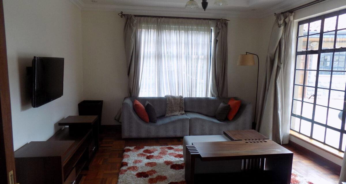 4-Bed English Country Manor Townhouse with Clubhouse & Pool – Karen