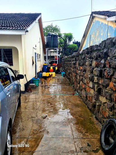 3bdrm Bungalow in Tena Estate, Donholm for sale - Image 11