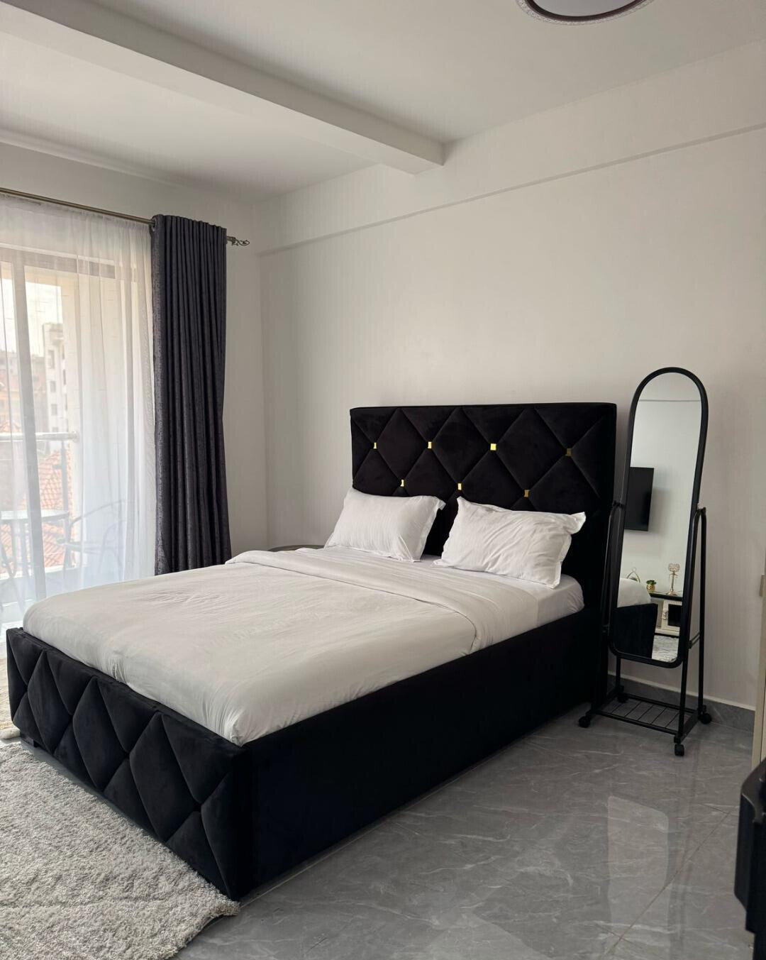 1BR Luxury Apartment with High-Speed Lifts & Gym - Kileleshwa