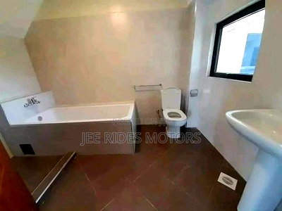 Furnished 5bdrm Maisonette in Gateway Mall, Nairobi Central for sale - Image 4