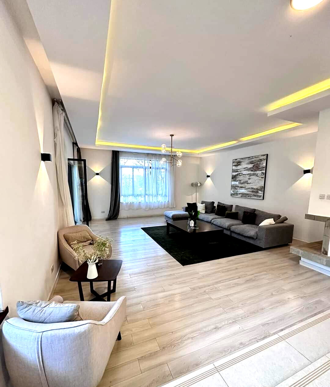 5-Ensuite Townhouse with Ololua Forest Views – Karen