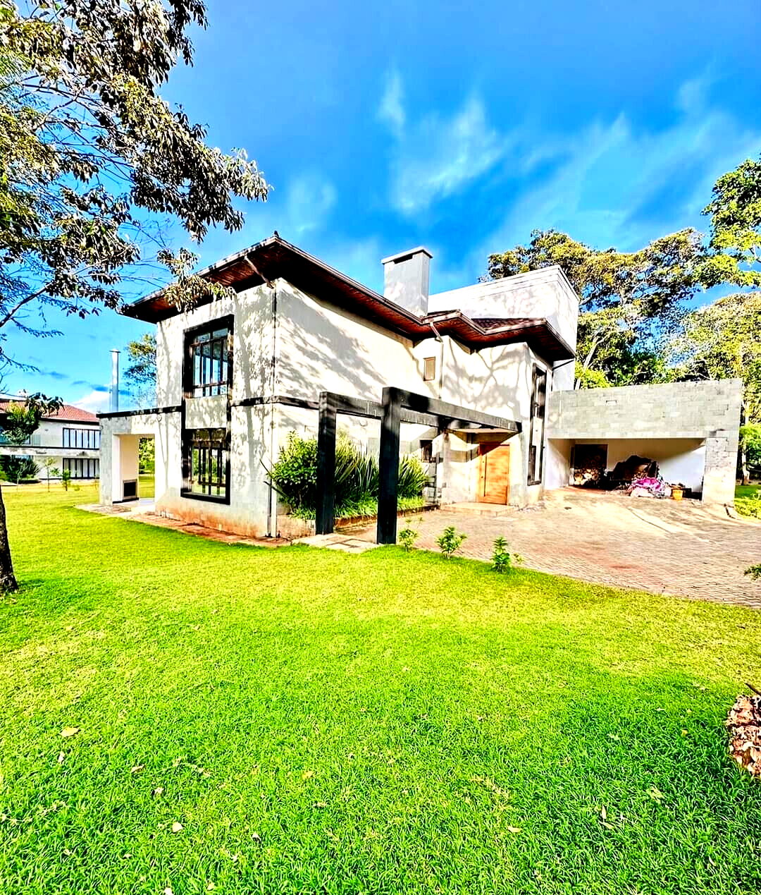 5-Ensuite Townhouse with Ololua Forest Views – Karen
