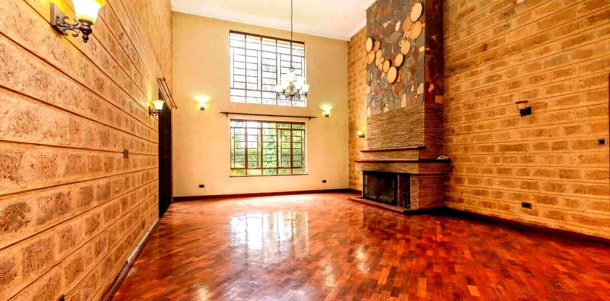 4-Bedroom Rustic Townhouse with Fireplace & Pool Access – Karen