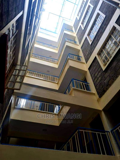 2bdrm Block of Flats in Donholm, Greenspan for Sale - Image 5
