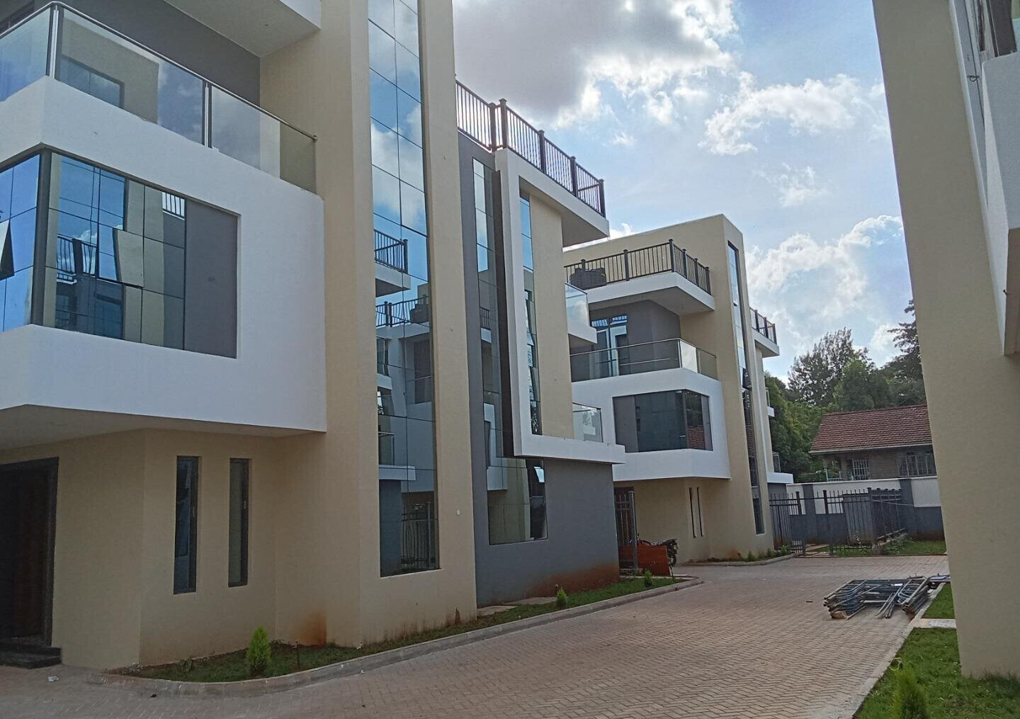 5-Ensuite Townhouse in Exclusive 8-Unit Gated Community - Lavington
