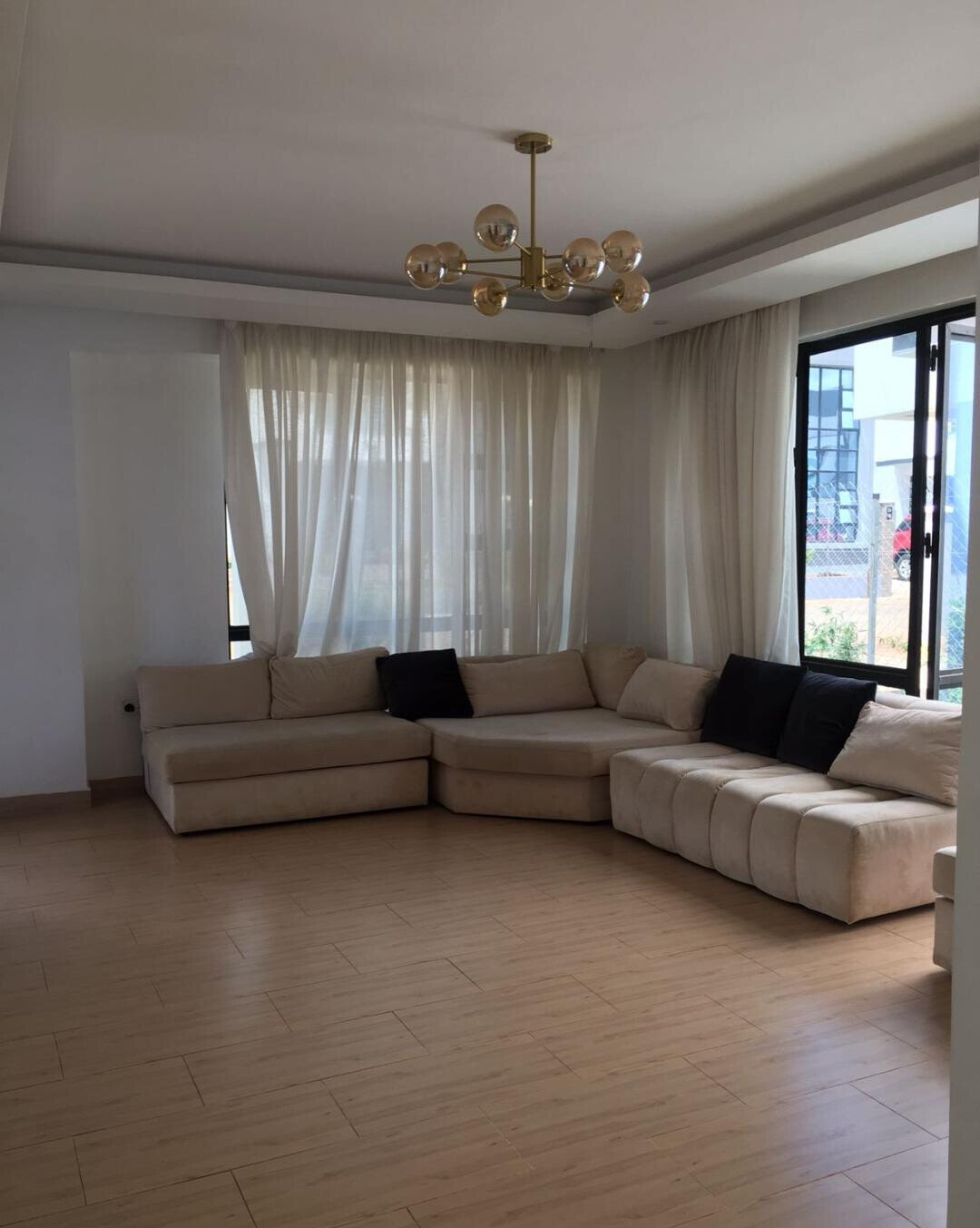 4BR All-Ensuite Townhouse with Rooftop Terrace & Pool - Ruiru