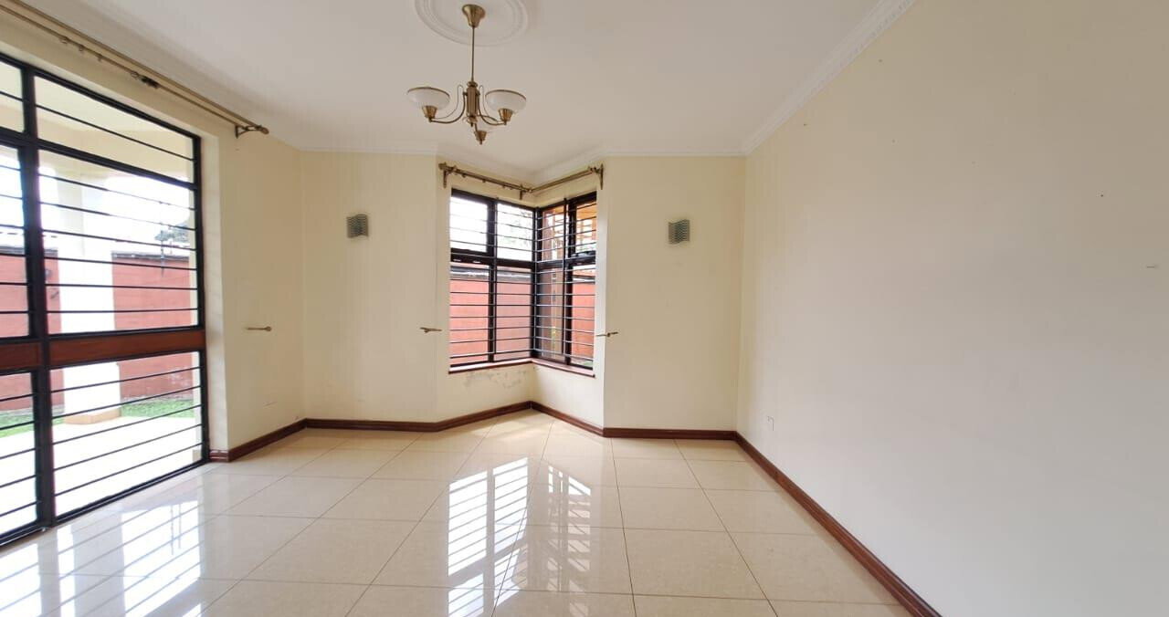 6-Ensuite Townhouse with Solar & Generator - Lavington