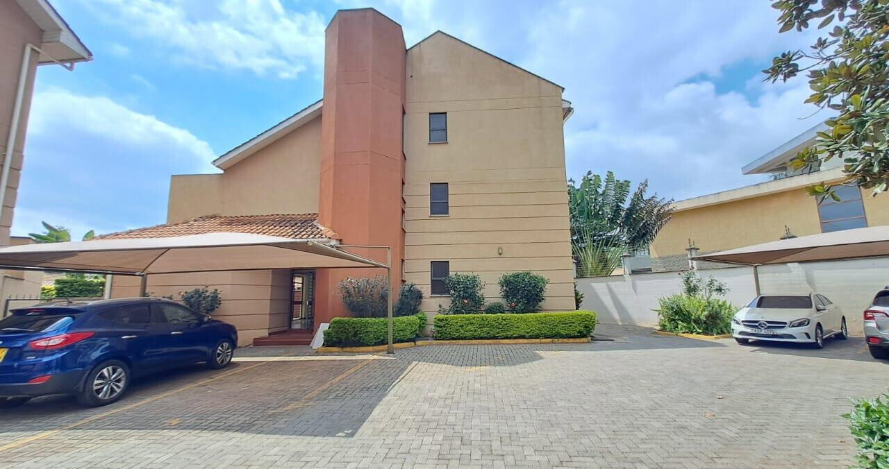 6-Ensuite Townhouse with Solar & Generator - Lavington