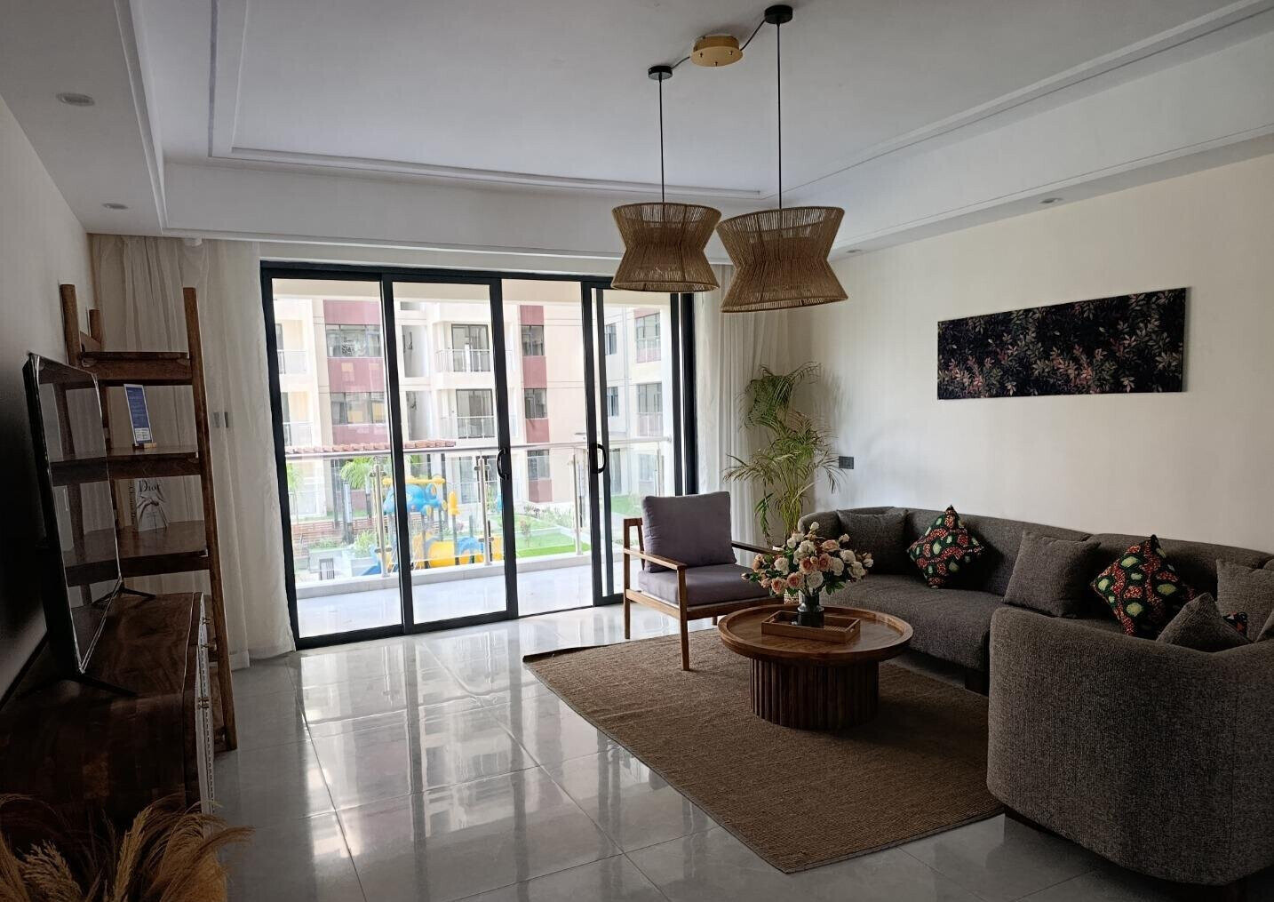 3BR with Pool, Gym & 10 Elevators - Kilimani