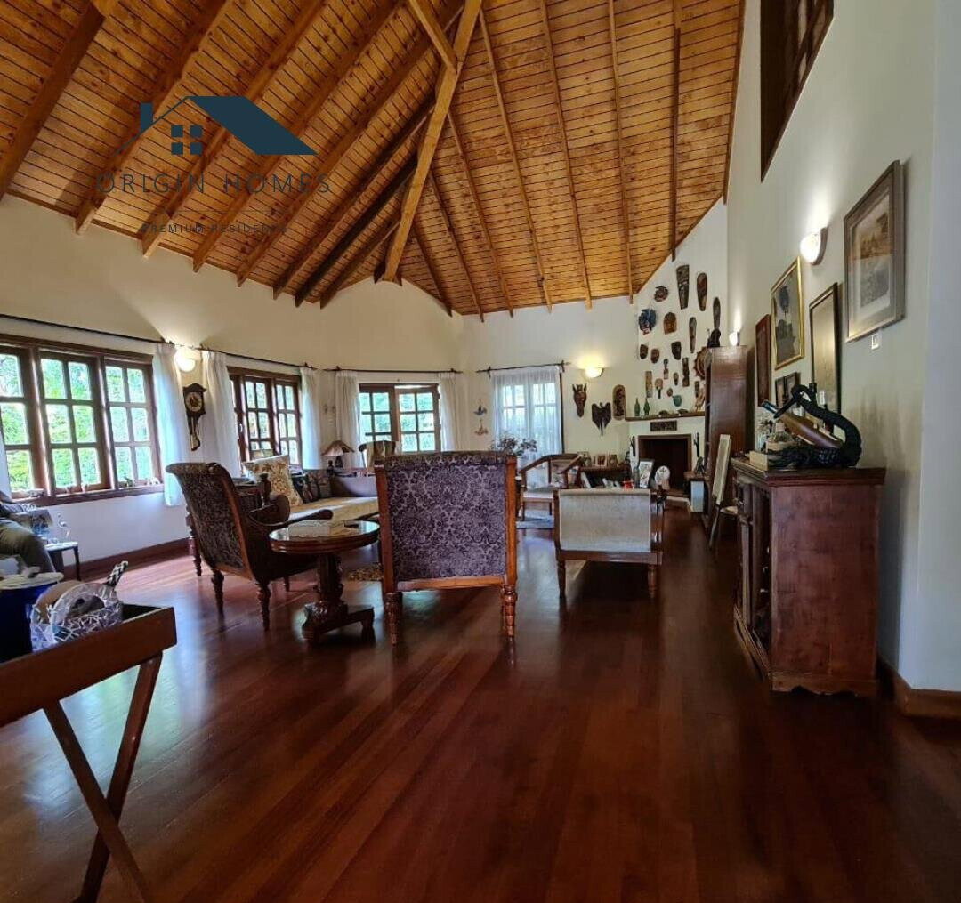 4-Ensuite Townhouse with Attic & Private Garden - Lavington