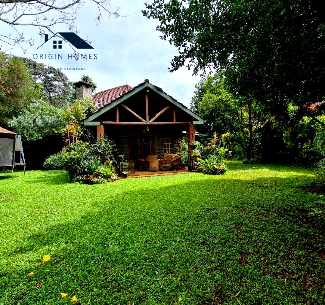 4-Ensuite Townhouse with Attic & Private Garden - Lavington