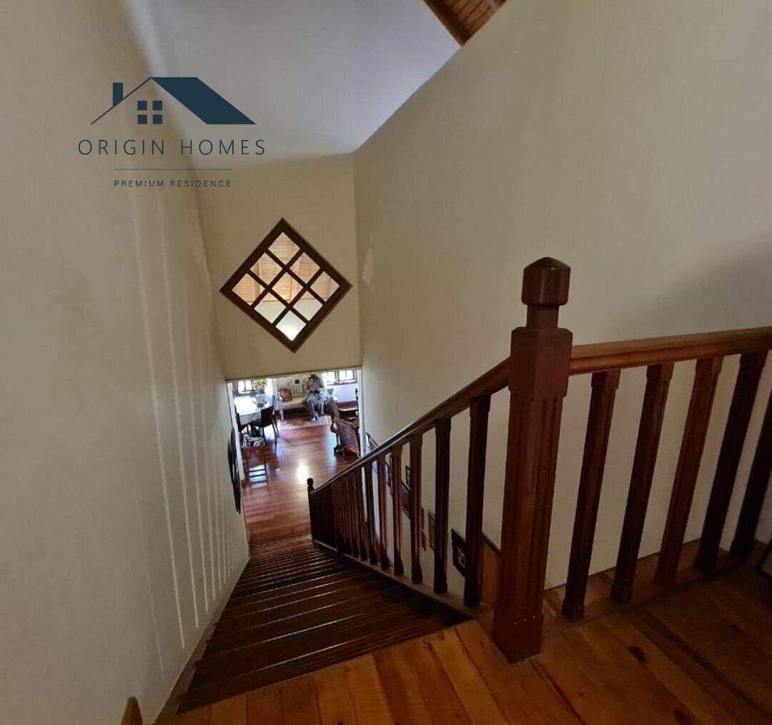 4-Ensuite Townhouse with Attic & Private Garden - Lavington
