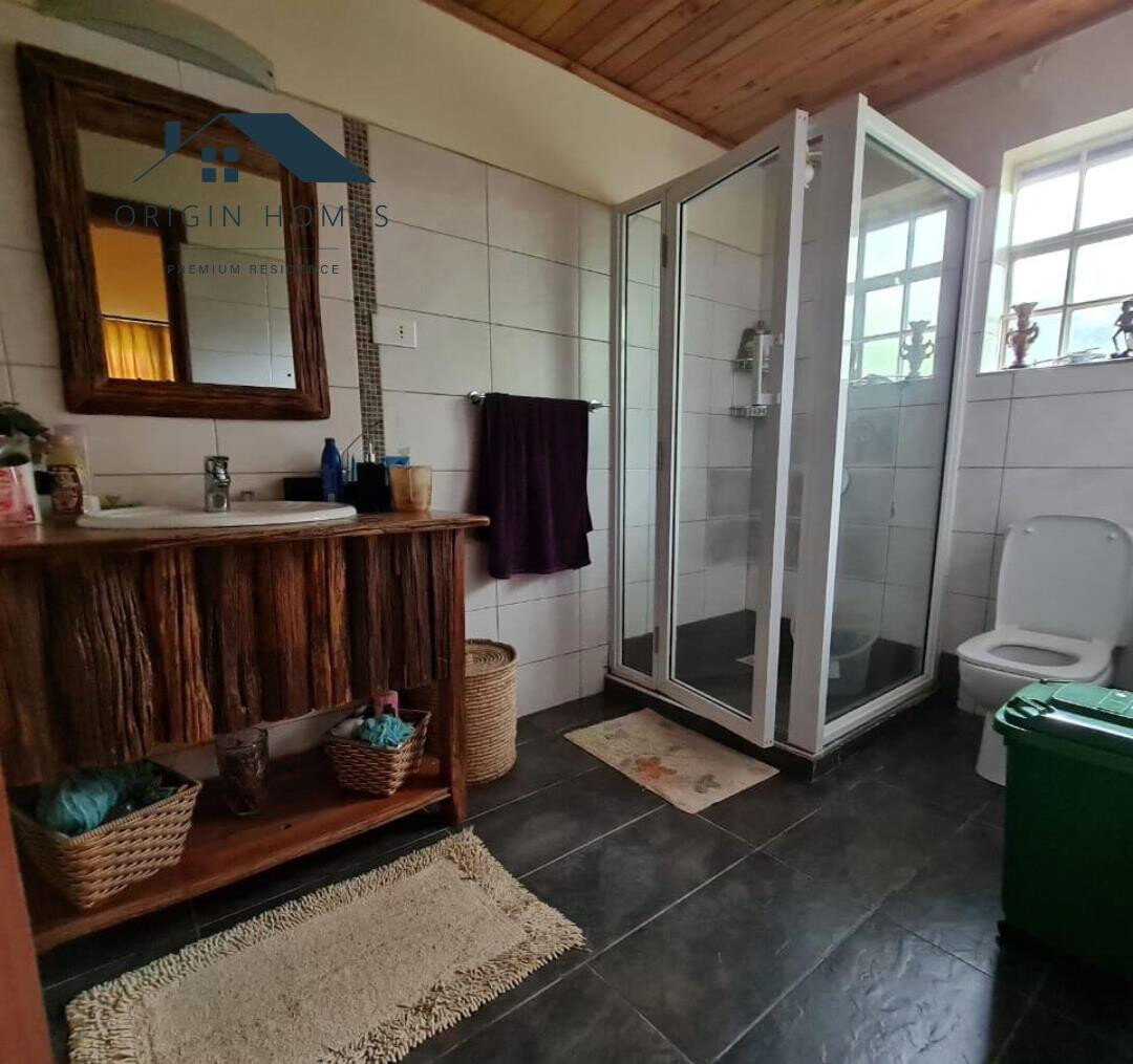 4-Ensuite Townhouse with Attic & Private Garden - Lavington