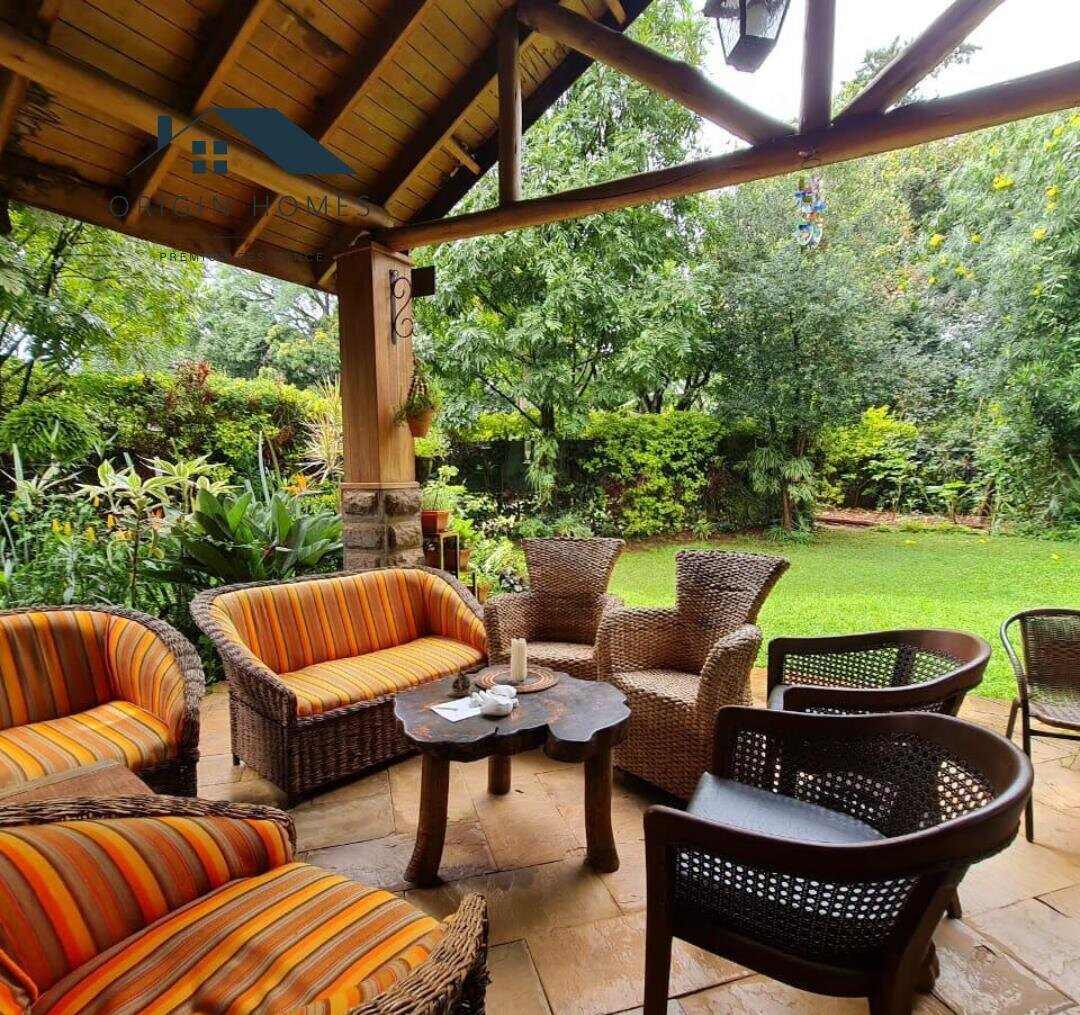 4-Ensuite Townhouse with Attic & Private Garden - Lavington