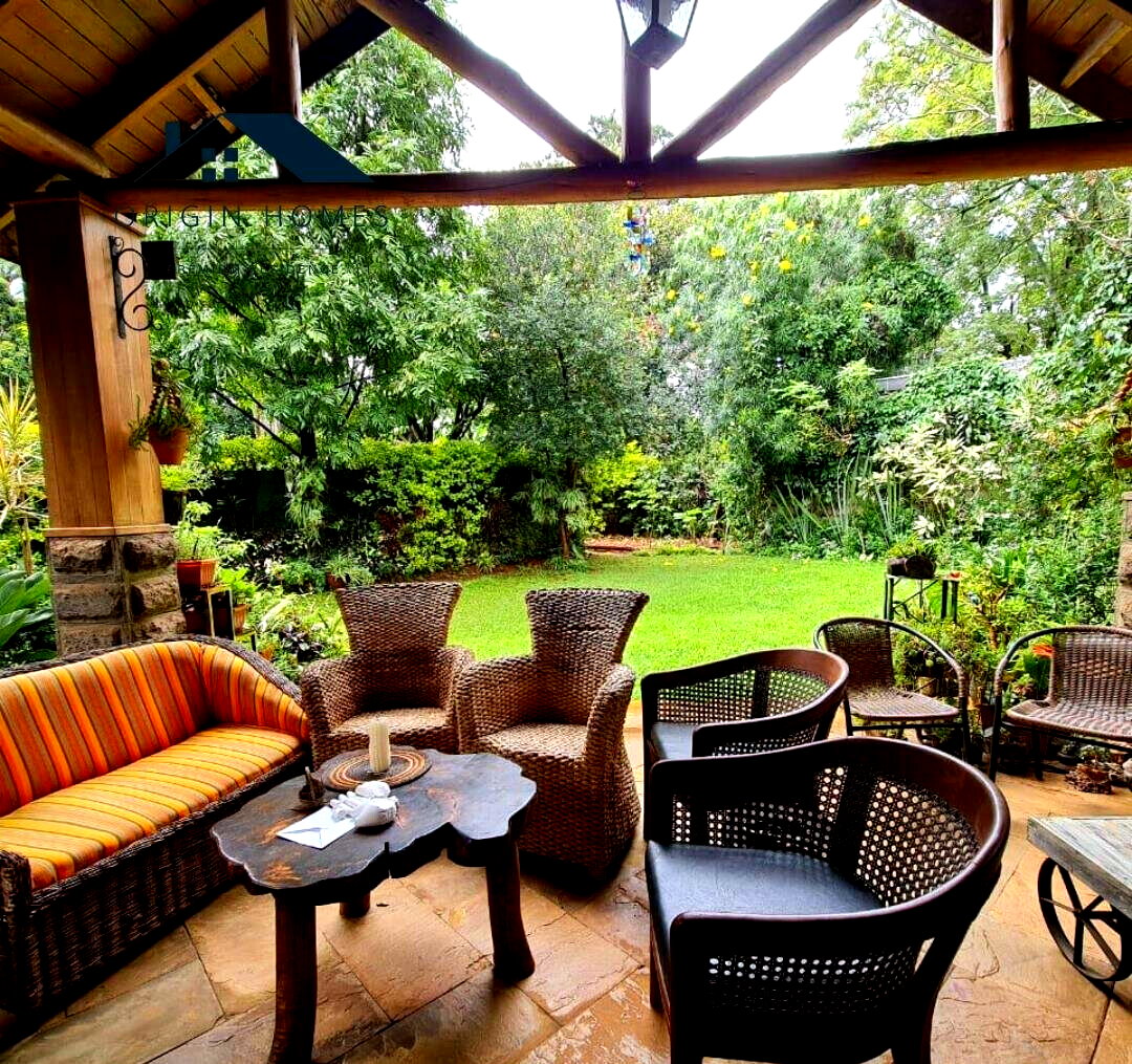 4-Ensuite Townhouse with Attic & Private Garden - Lavington