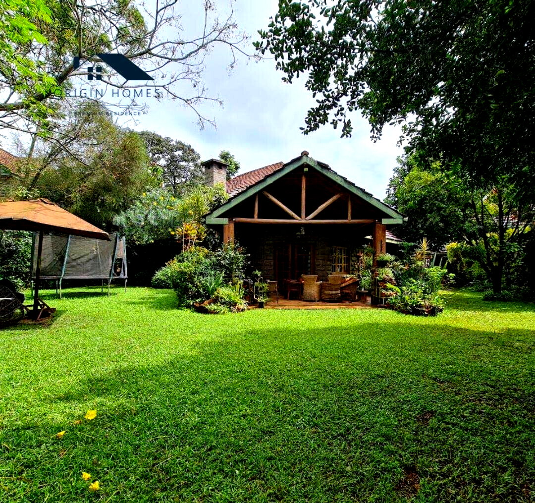 4-Ensuite Townhouse with Attic & Private Garden - Lavington