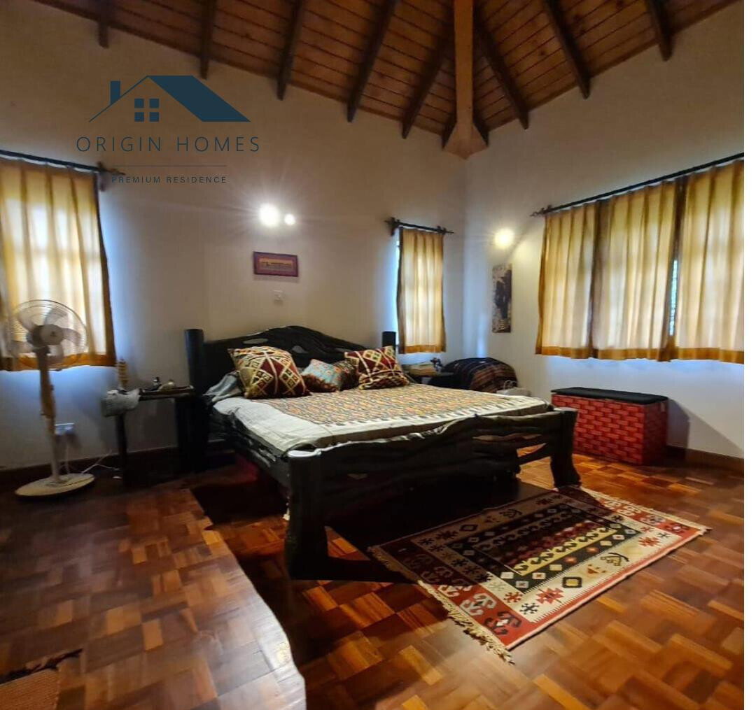 4-Ensuite Townhouse with Attic & Private Garden - Lavington