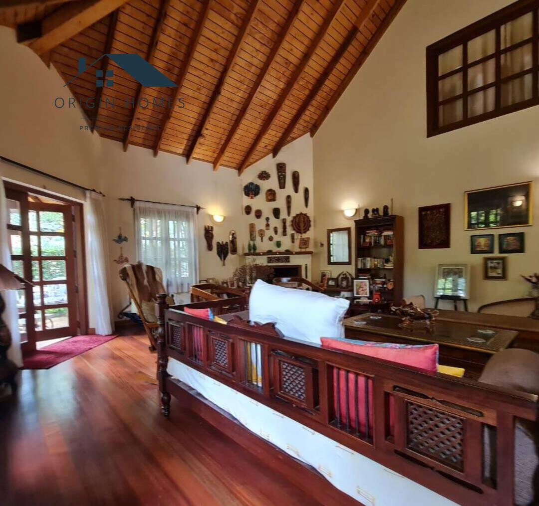 4-Ensuite Townhouse with Attic & Private Garden - Lavington