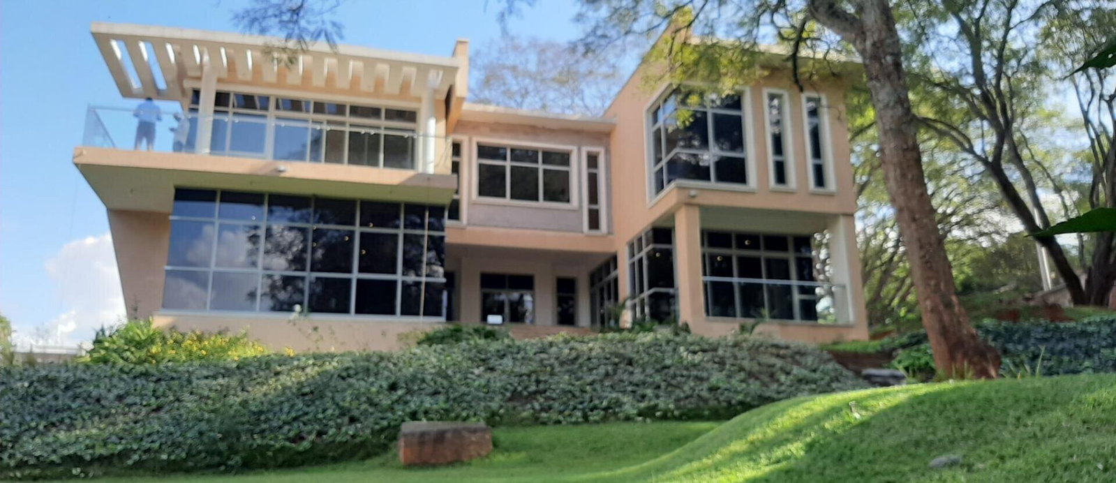 5-Ensuite Townhouse with Fireplace & UN-Approved Security – Karen