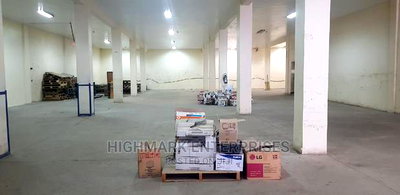 42500 Sq Feet Godown/Warehouse to Let - Image 7