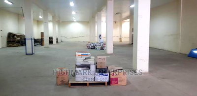42500 Sq Feet Godown/Warehouse to Let - Image 8