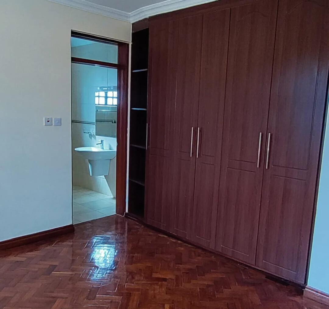 6BR All-Ensuite Maisonette with Lush Gardens – Kerarapon