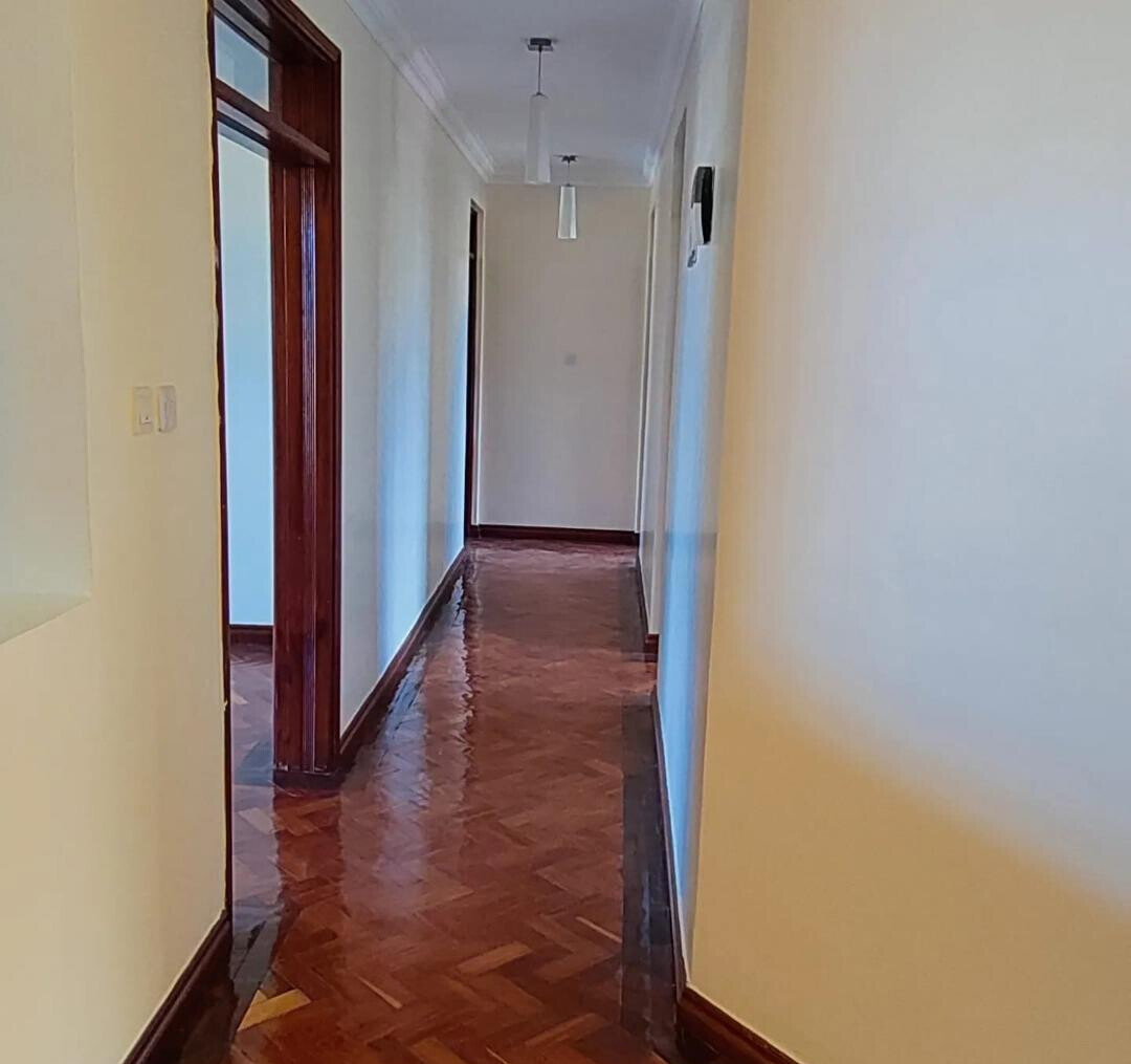 6BR All-Ensuite Maisonette with Lush Gardens – Kerarapon