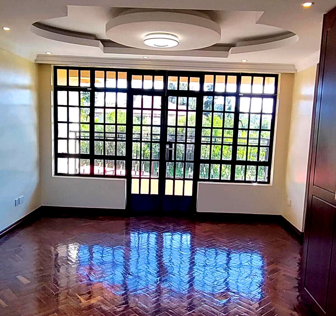6BR All-Ensuite Maisonette with Lush Gardens – Kerarapon