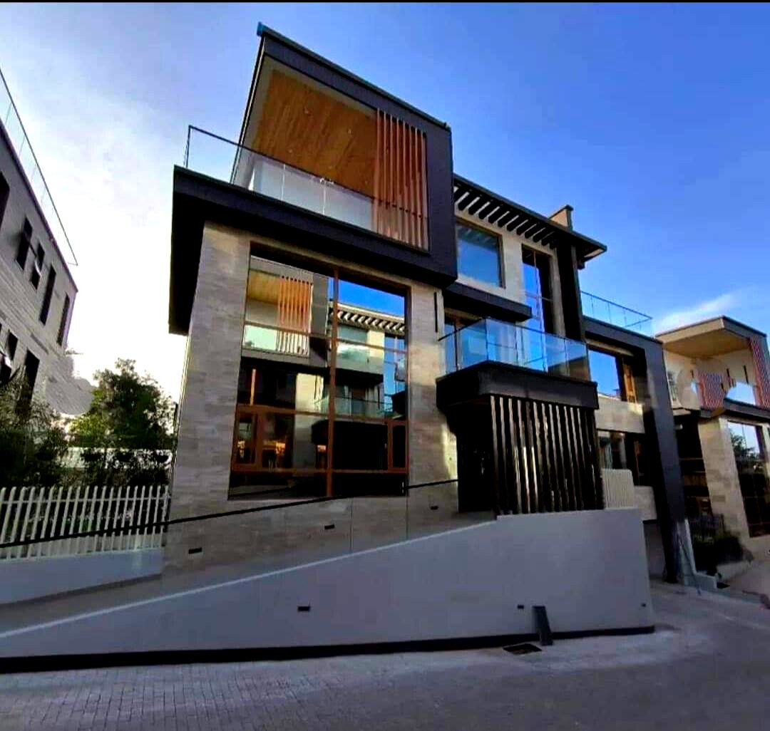 6-Ensuite Villa with Private Elevator & Panic Room - Lavington