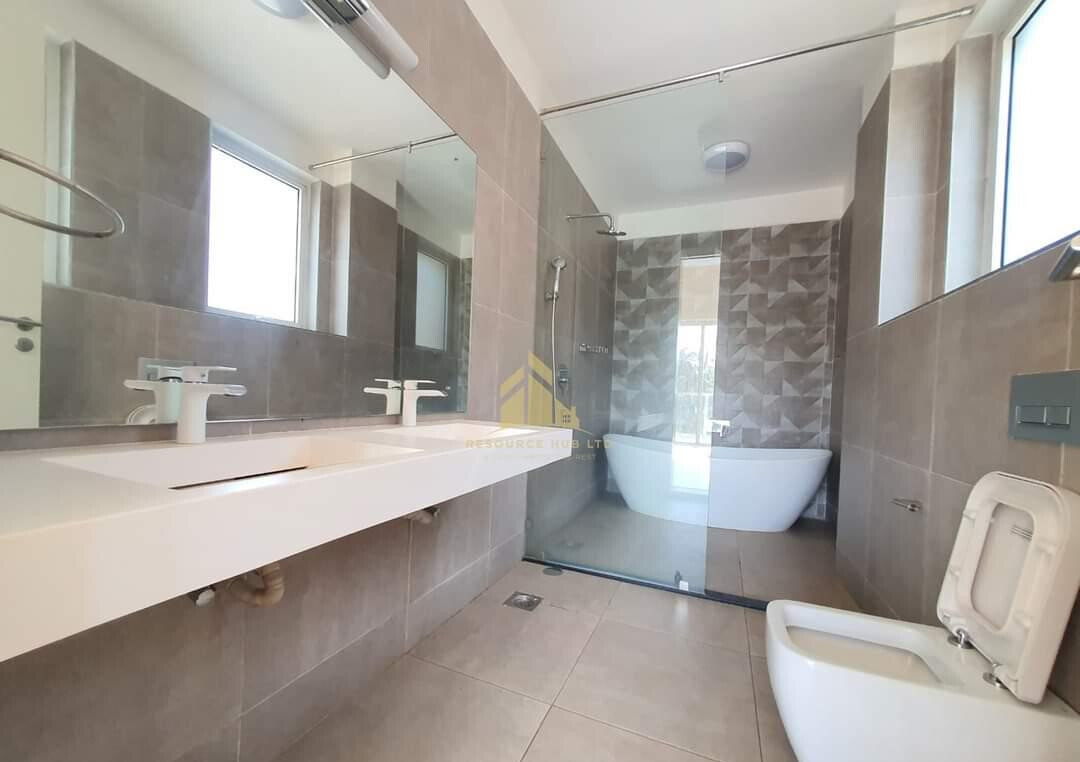 4-Ensuite Townhouse with Pool & Generator - Lavington