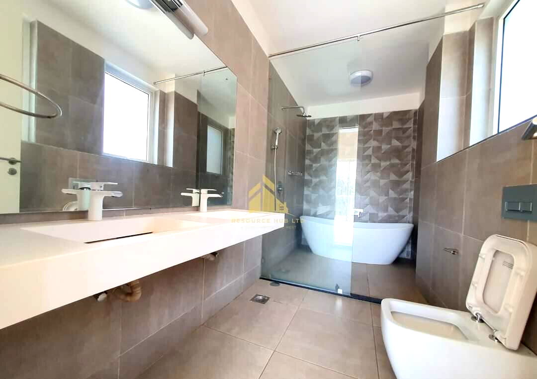 4-Ensuite Townhouse with Pool & Generator - Lavington