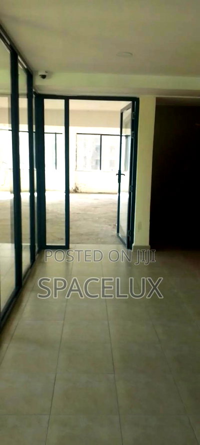 Classic New Office Space - Image 4