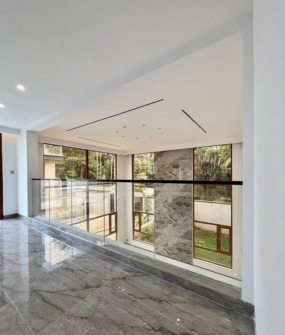 6-Ensuite Villa with Elevator & Panic Room - Lavington