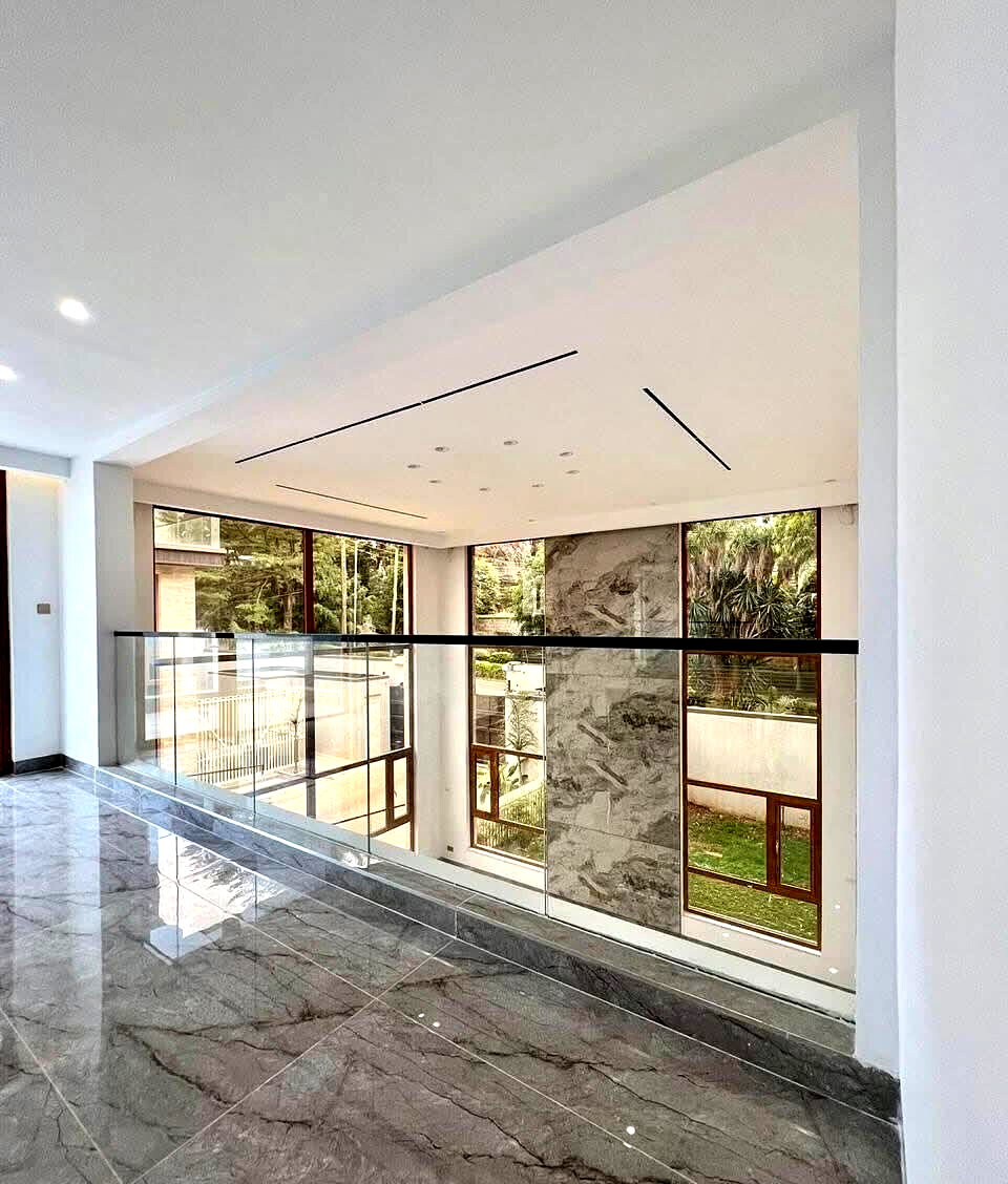 6-Ensuite Villa with Elevator & Panic Room - Lavington