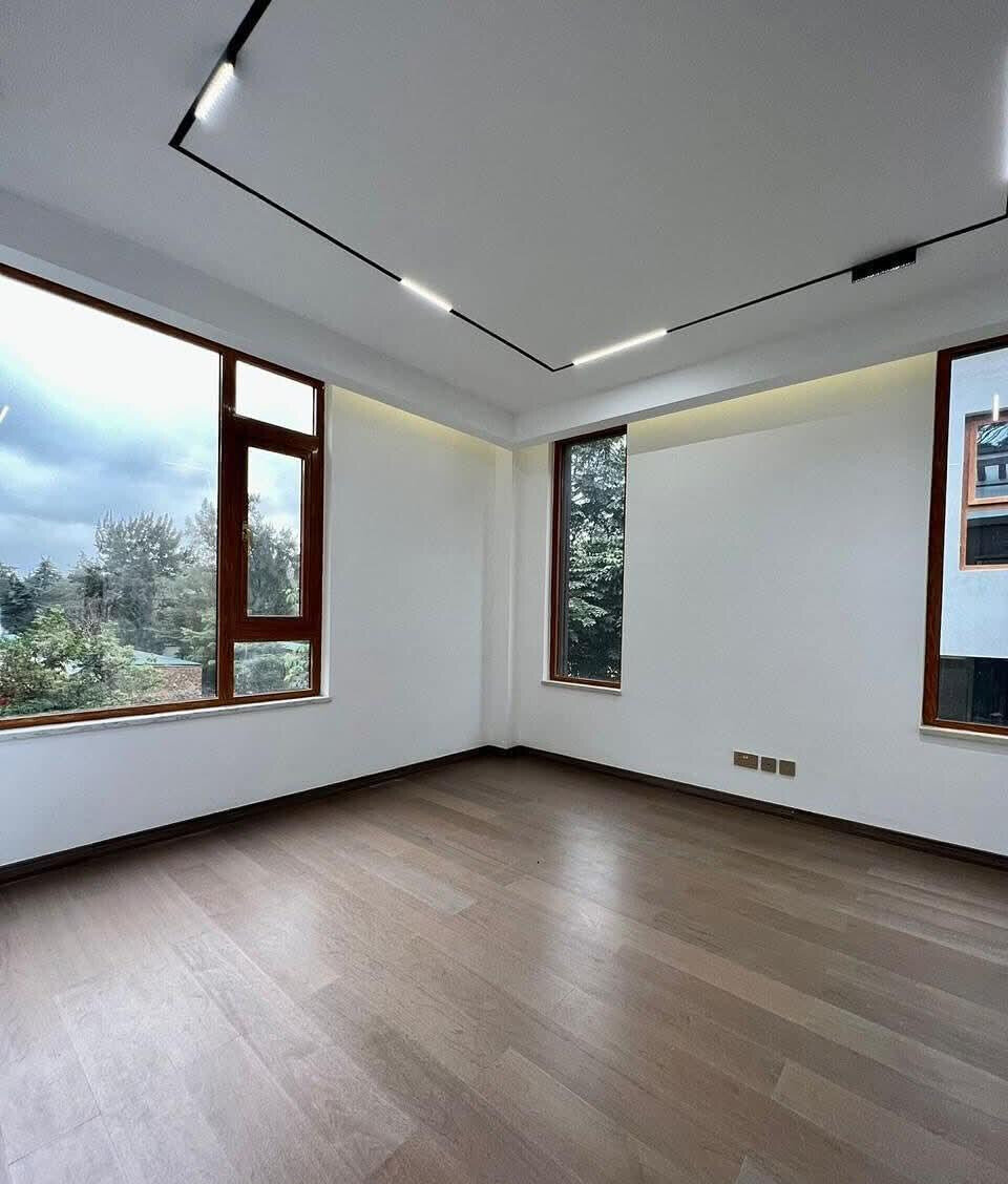 6-Ensuite Villa with Elevator & Panic Room - Lavington