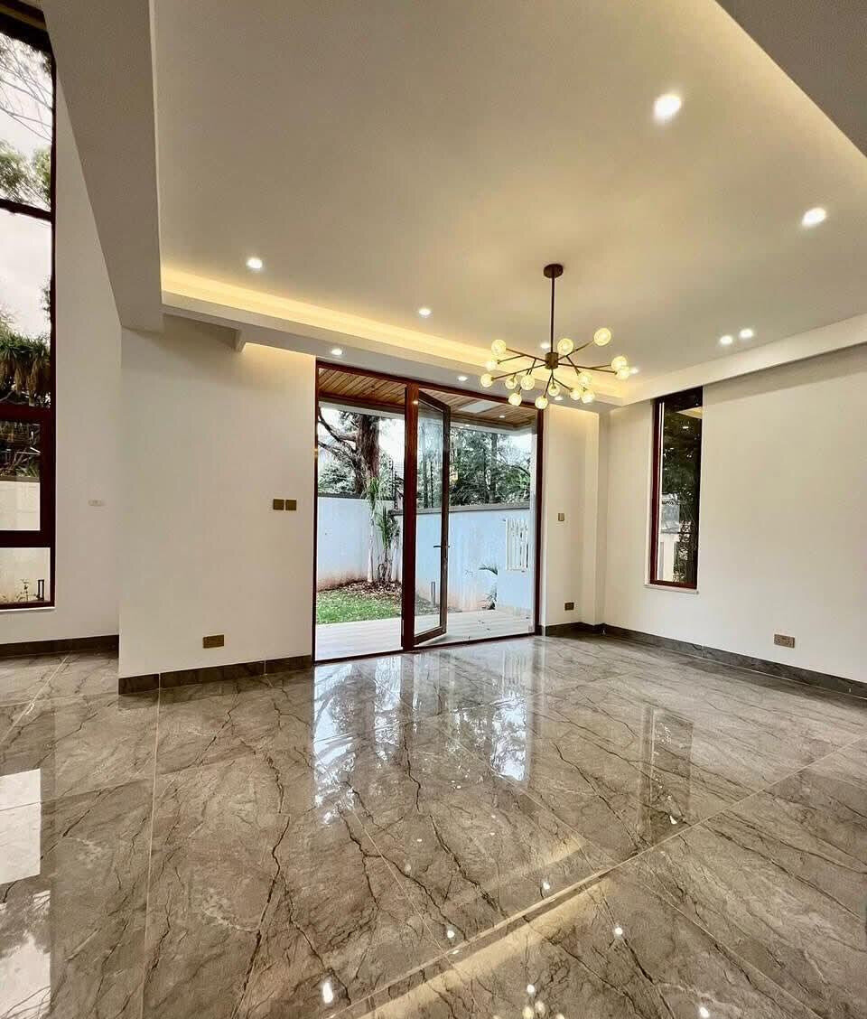 6-Ensuite Villa with Elevator & Panic Room - Lavington