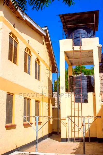 6bdrm Maisonette in Lodwar Town for sale - Image 4